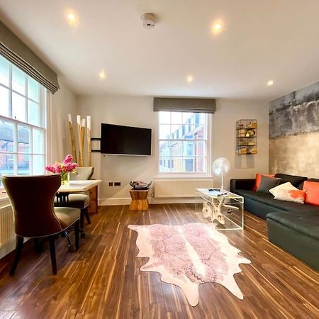 Stunning Little House On Poole Quay - Free Secure Parking & Wifi - In The Heart Of The Old Town - Great Location - Free Parking - Fast Wifi - Smart Tv - Newly Decorated - Sleeps 2! Close To Poole & Bournemouth & Sandbanks Exterior foto