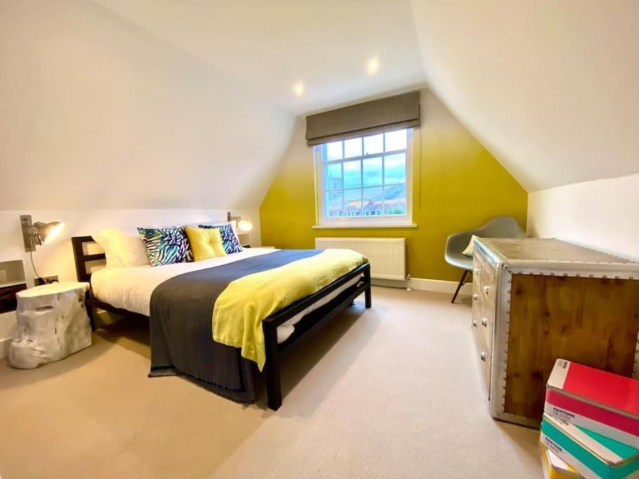 Stunning Little House On Poole Quay - Free Secure Parking & Wifi - In The Heart Of The Old Town - Great Location - Free Parking - Fast Wifi - Smart Tv - Newly Decorated - Sleeps 2! Close To Poole & Bournemouth & Sandbanks Exterior foto